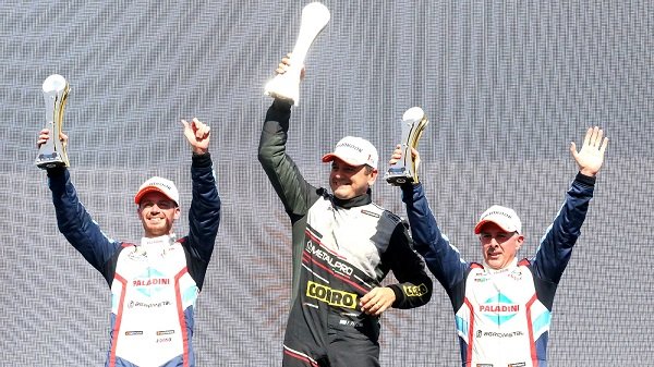 Pernía y Pezzini fueron los ganadores del TCR en su paso por San Juan